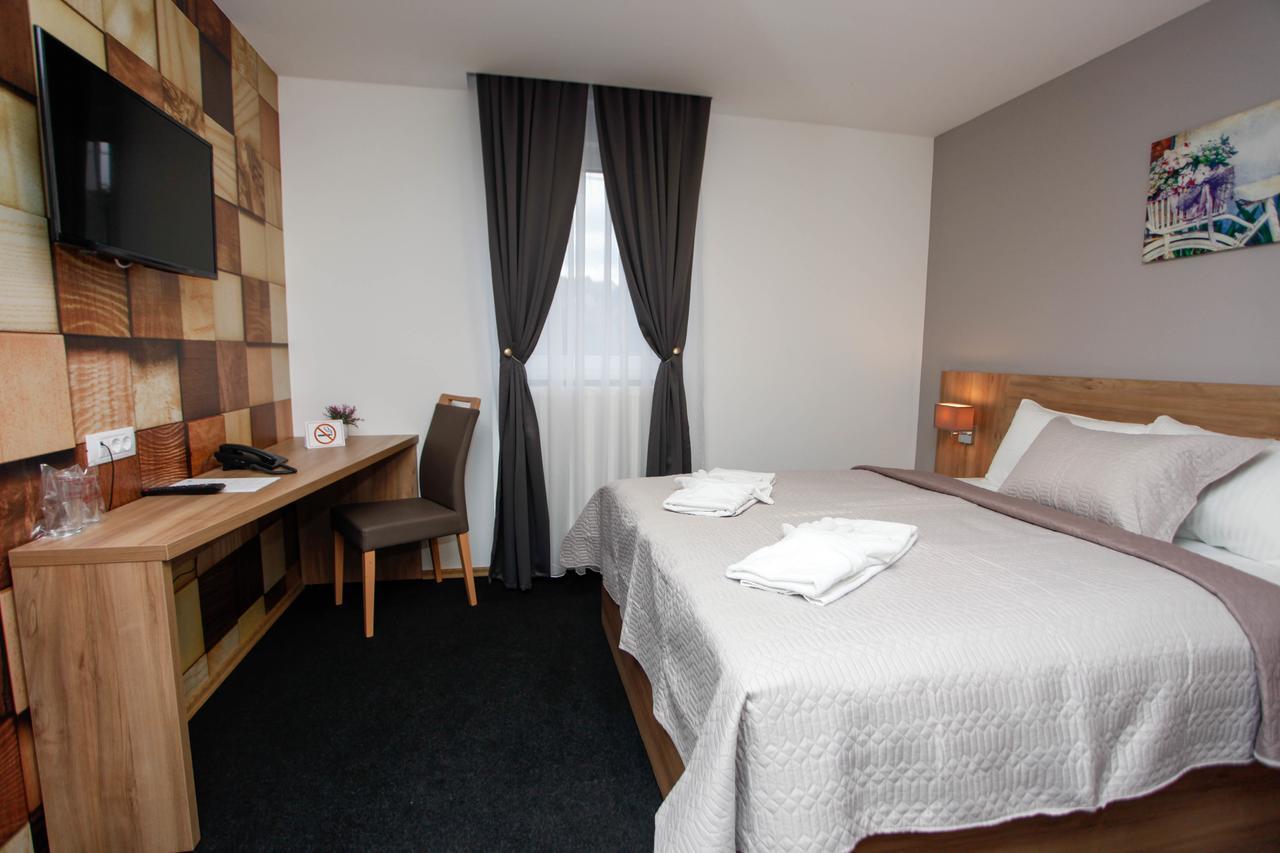 Hotel Kakanj 外观 照片